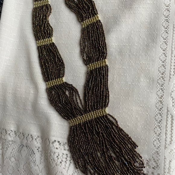 Lovely beads uniquely styled Necklace - Picture 5 of 7